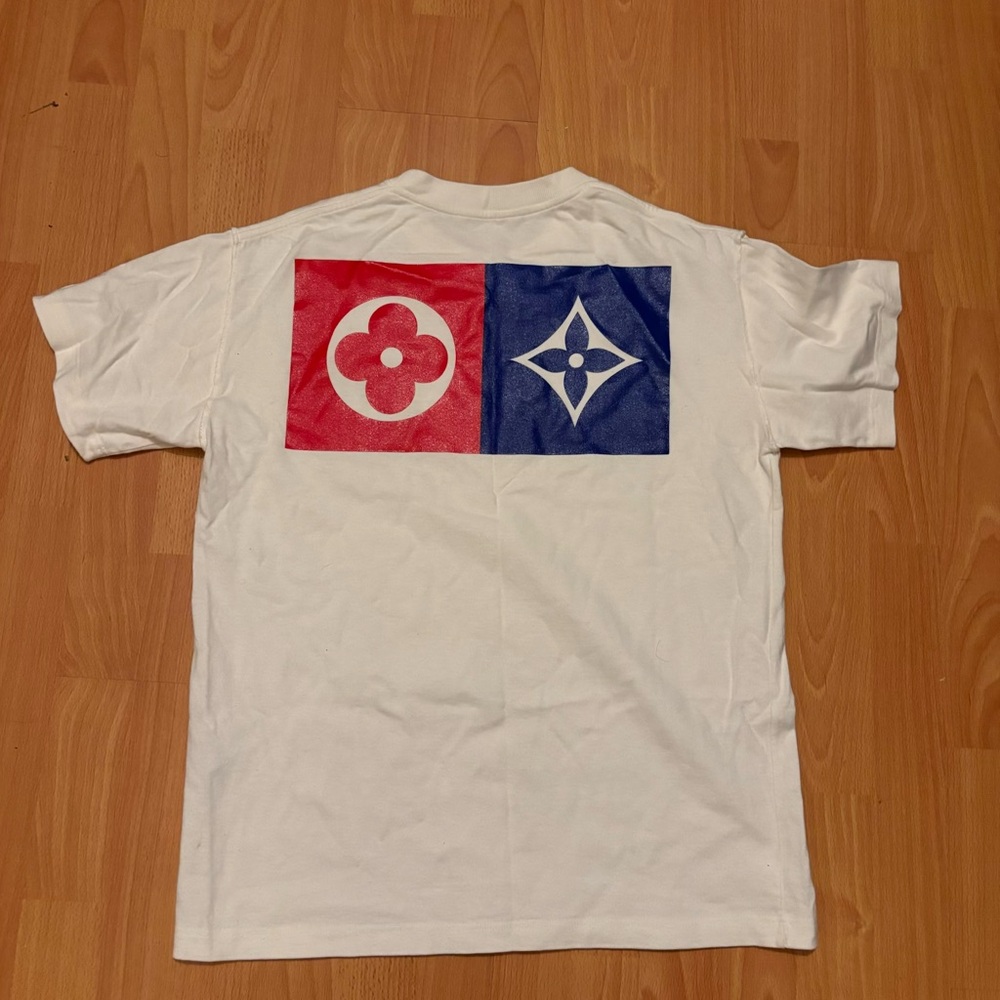 LOUIS VUITTON Back Flower Logo T-shirt size M